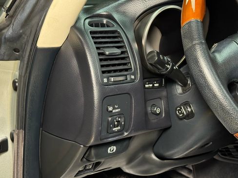 Used 2005 Lexus SC 430 Convertible image 28