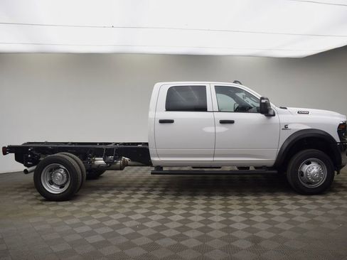 New 2026 RAM 5500 Tradesman w/ Chrome Appearance Group AWD/4WD image 4