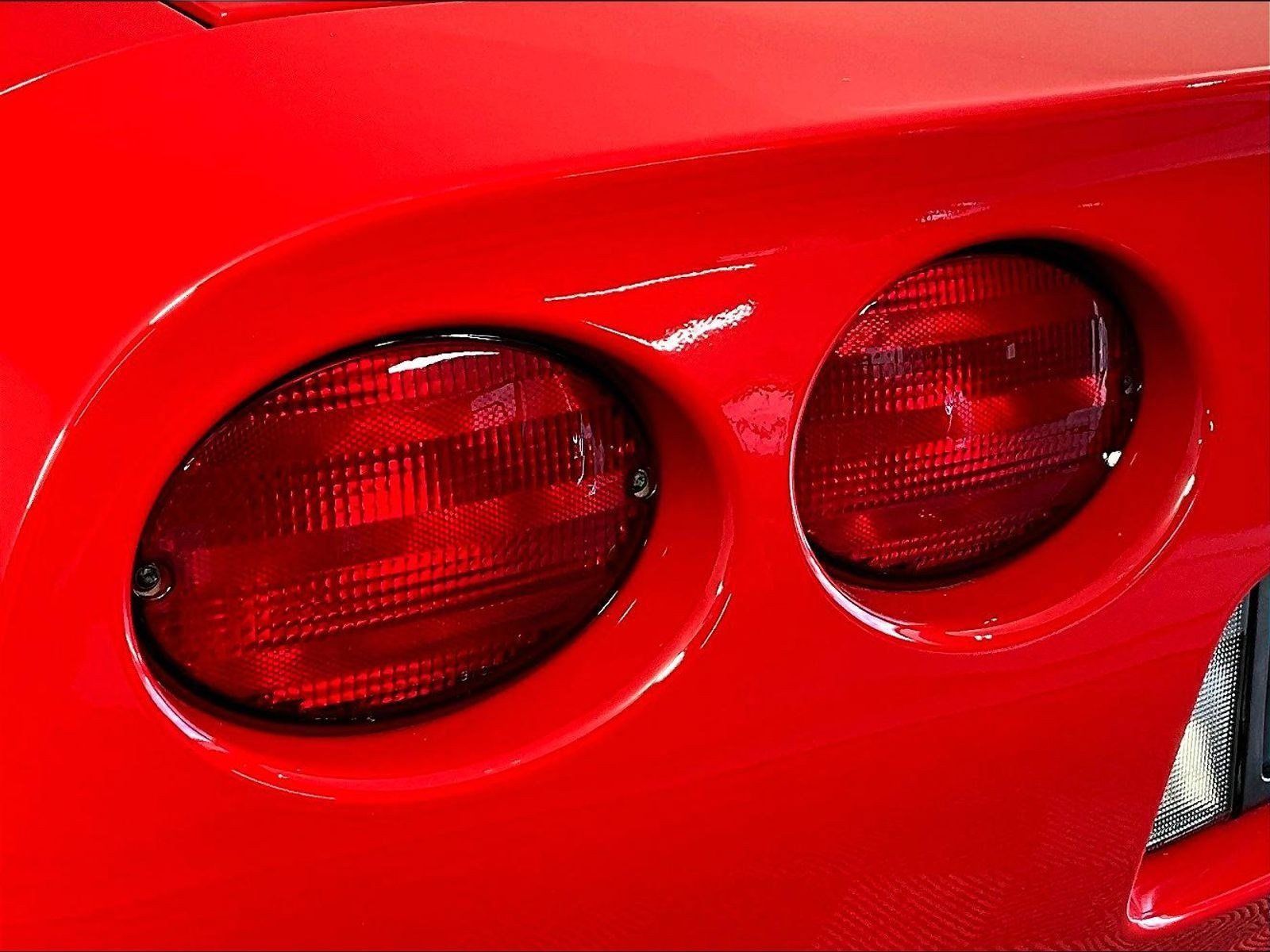 Used 2004 Chevrolet Corvette Z06 w/ Memory Package RWD image 23