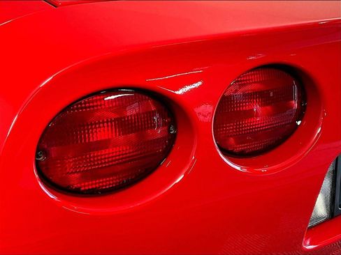 Used 2004 Chevrolet Corvette Z06 w/ Memory Package RWD image 23