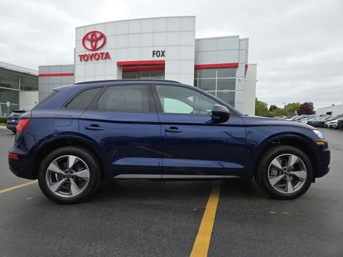 Used 2020 Audi Q5 2.0T Premium w/ Titanium Sport Package AWD/4WD image 10