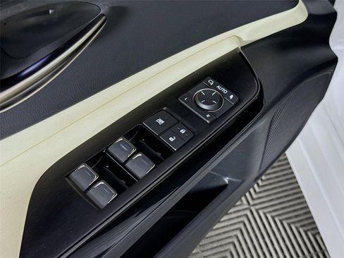 Used 2022 Lexus ES 350 Ultra Luxury w/ Accessory Package 2 FWD image 21