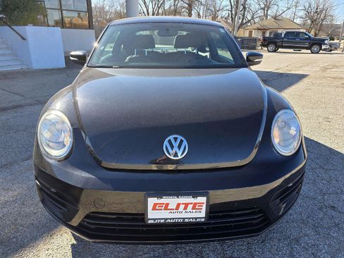 Used 2019 Volkswagen Beetle 2.0T S image 2