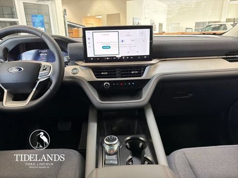 New 2026 Ford Explorer Active RWD image 19