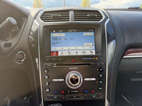 Used 2018 Ford Explorer Platinum image 15