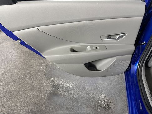 Used 2021 Hyundai Elantra SEL w/ Convenience + Premium Package image 26