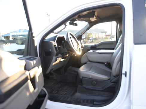 Used 2020 Ford F350 XL w/ Power Equipment Group image 20