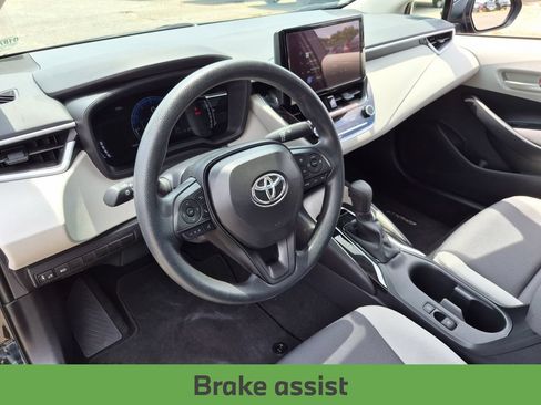 Used 2026 Toyota Corolla LE FWD image 33