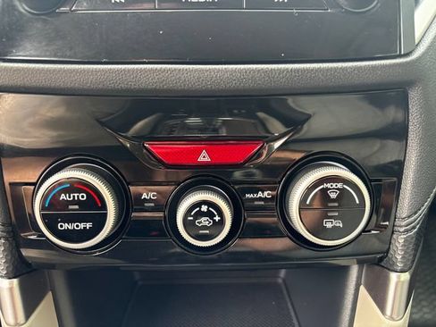 Used 2019 Subaru Forester Premium AWD/4WD image 32