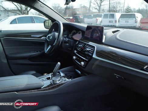 Used 2018 BMW 530e xDrive w/ M Sport Package 2 image 34