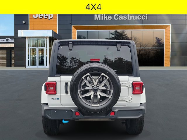 Used 2024 Jeep Wrangler Unlimited w/ Convenience Group AWD/4WD image 5