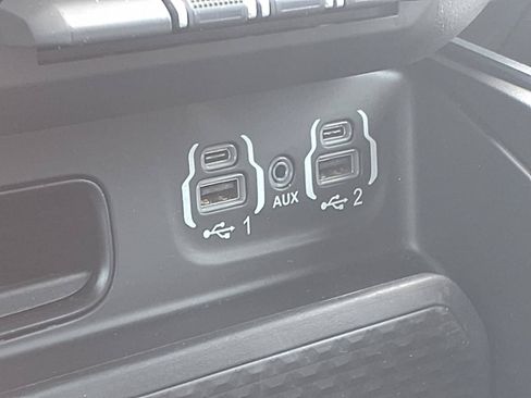 Used 2023 RAM 1500 Lone Star AWD/4WD image 17