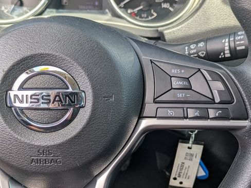 Used 2018 Nissan Rogue S FWD image 20