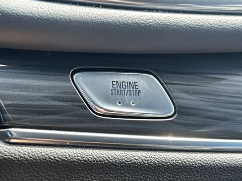 Used 2024 Buick Enclave Premium image 38