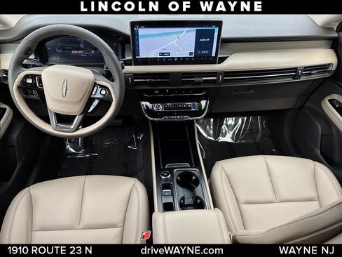 Certified 2023 Lincoln Corsair AWD image 23