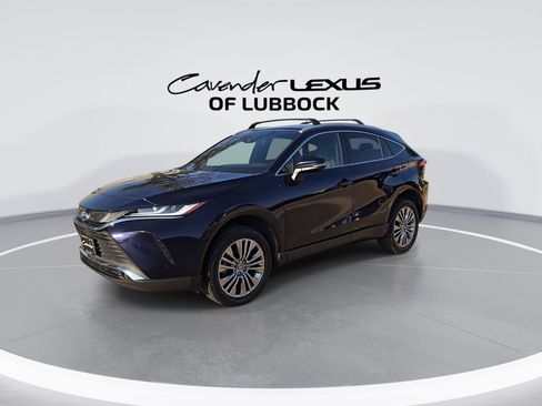 Used 2022 Toyota Venza XLE AWD/4WD image 4