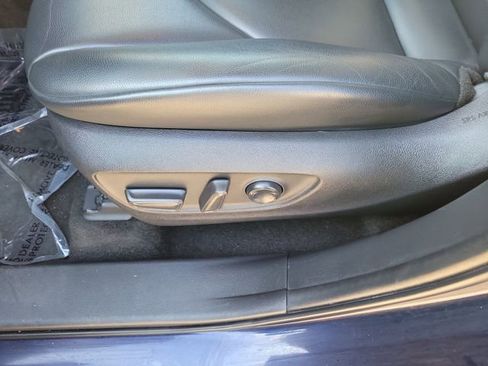 Used 2023 Toyota Highlander L image 16