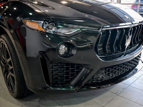 Used 2022 Maserati Levante Modena image 11