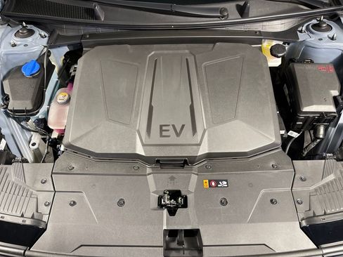 New 2026 Hyundai Ioniq 5 SEL image 9