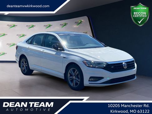 Used 2020 Volkswagen Jetta R-Line w/ R-Line Cold Weather Package FWD image 1