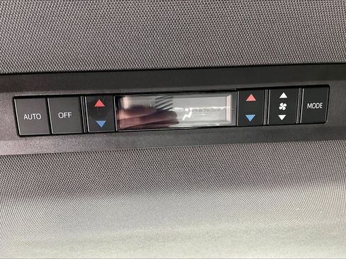 Used 2021 Toyota Sienna XSE w/ XSE Plus Package image 10