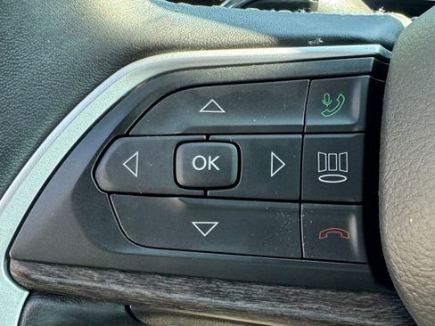 Used 2021 Jeep Grand Cherokee L Limited AWD/4WD image 27