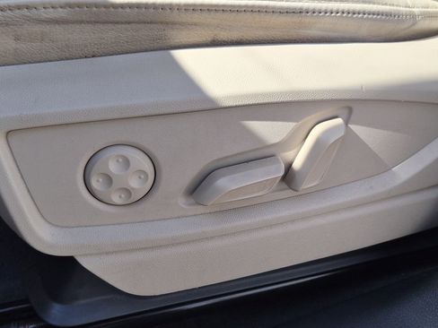 Used 2018 Audi Q5 2.0T Premium Plus w/ Premium Plus Package image 23