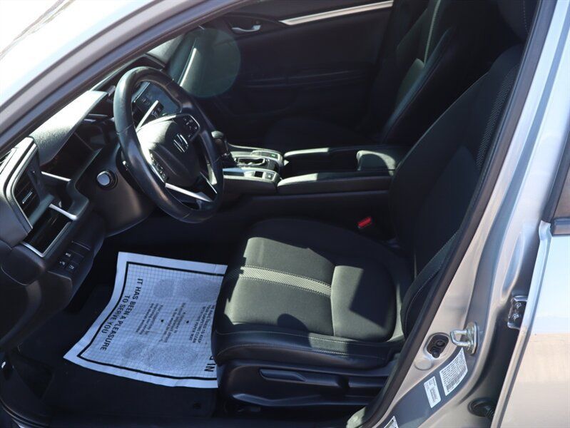 Used 2019 Honda Civic Sport image 9