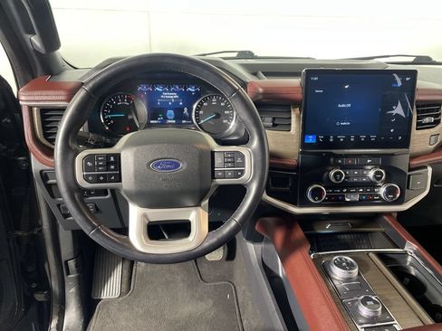 Used 2024 Ford Expedition Max Limited AWD/4WD image 12