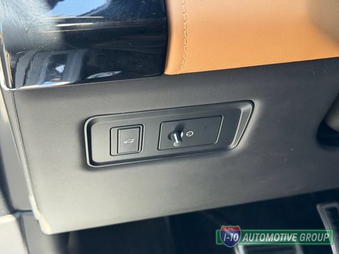 Used 2019 Land Rover Range Rover SV Autobiography Dynamic AWD/4WD image 23