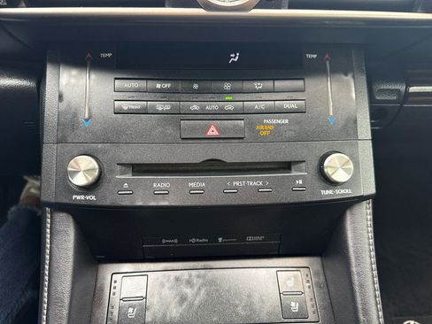 Used 2015 Lexus RC 350 w/ Navigation System Package RWD image 21