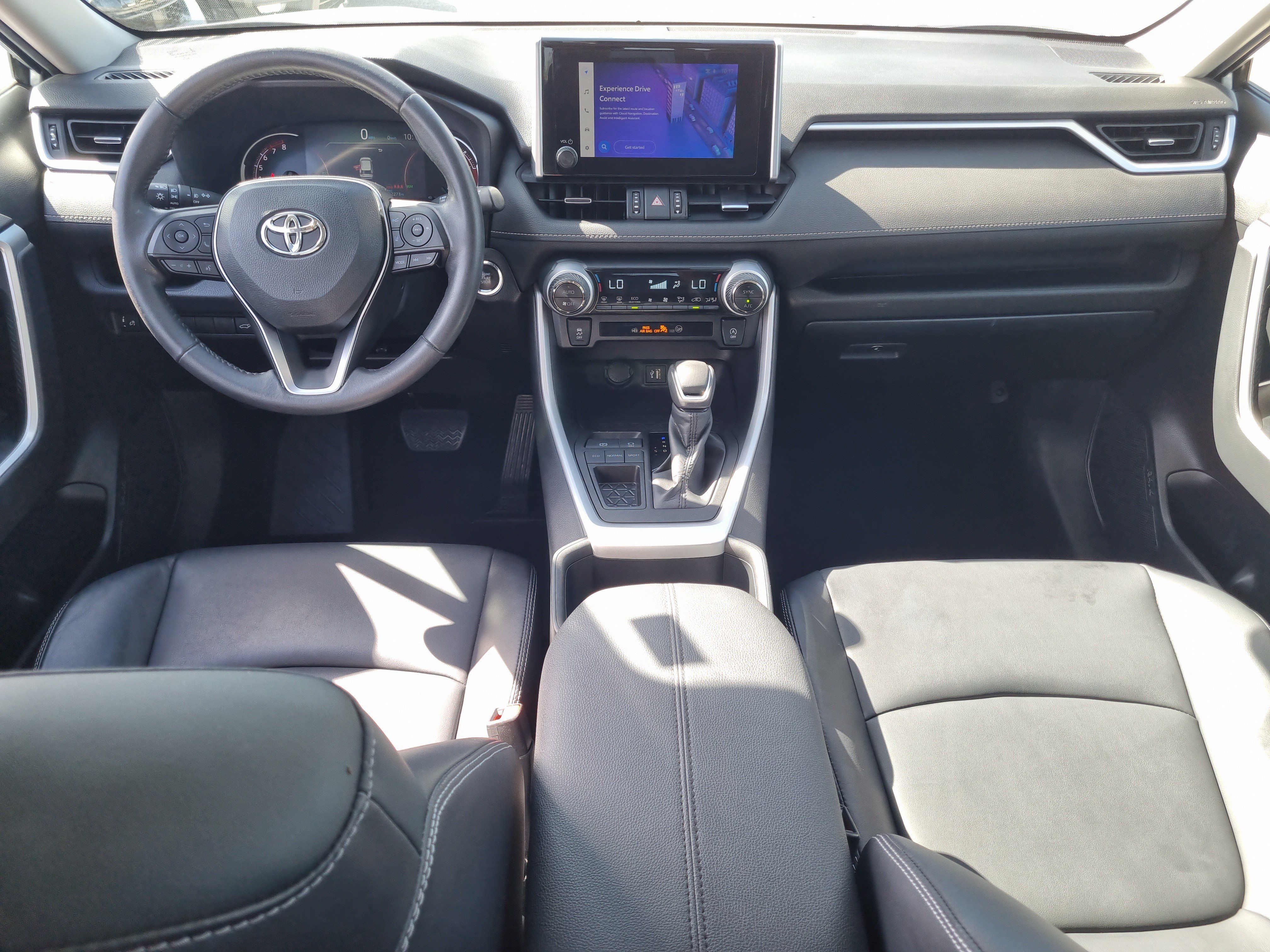 Used 2023 Toyota RAV4 XLE Premium FWD image 17