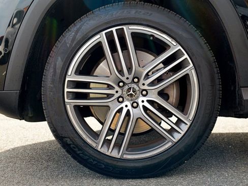 Used 2025 Mercedes-Benz GLS 450 4MATIC image 15