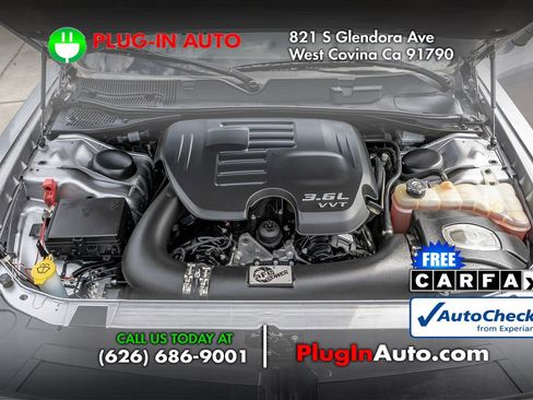 Used 2017 Dodge Challenger SXT image 12