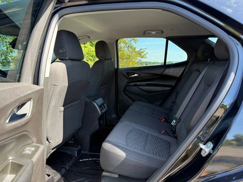 Used 2019 Chevrolet Equinox LT FWD image 16