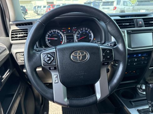 Certified 2017 Toyota 4Runner Limited AWD/4WD image 11