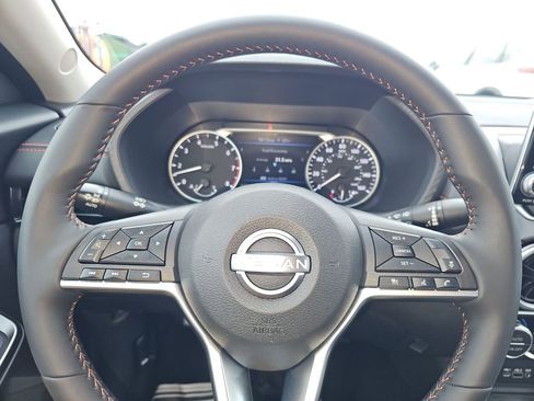 Used 2025 Nissan Sentra SR image 34