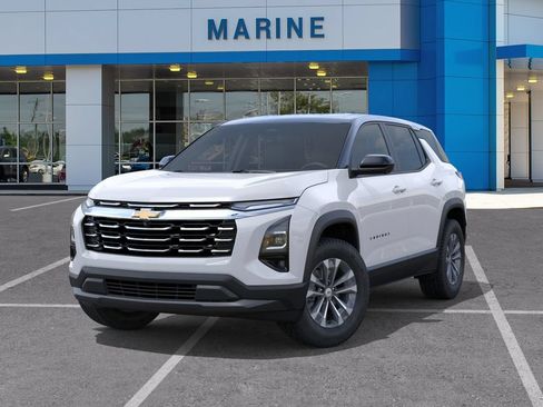 New 2026 Chevrolet Equinox LT w/ Safety and Technology Package FWD image 6