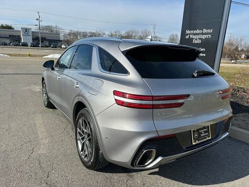 Used 2023 Genesis GV70 2.5T w/ Advanced Package image 3