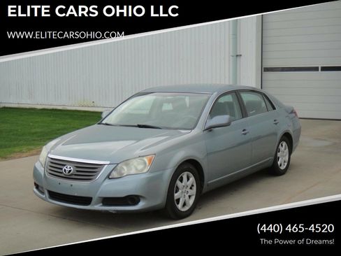 Used 2010 Toyota Avalon XL image 1