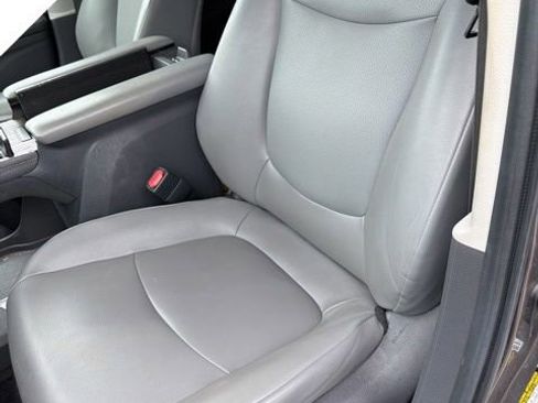 Used 2021 Toyota Sienna XLE FWD image 11