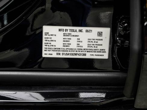Used 2021 Tesla Model S Plaid image 38