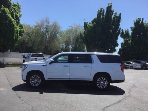 Used 2024 GMC Yukon XL Denali AWD/4WD image 7