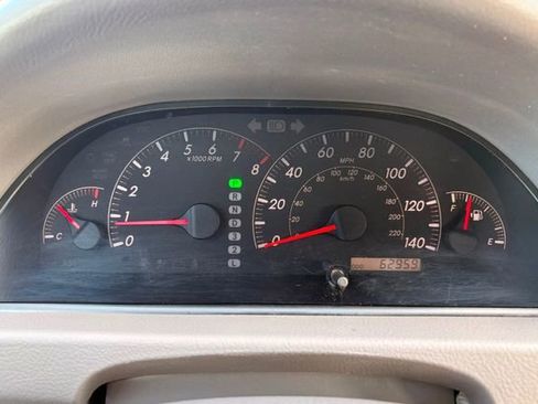 Used 2005 Toyota Camry XLE FWD image 29