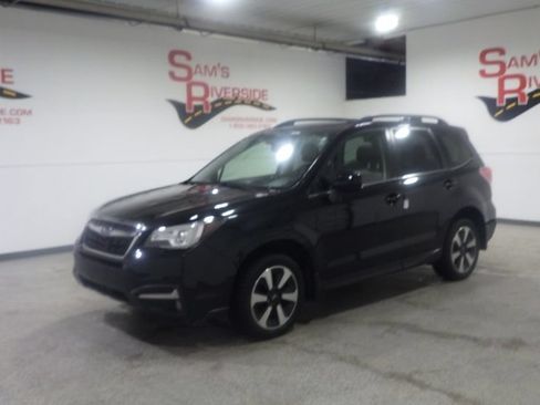 Used 2017 Subaru Forester 2.5i Limited AWD/4WD image 1