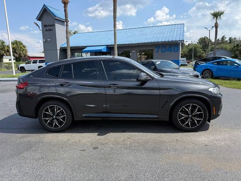 Used 2022 BMW X4 xDrive30i w/ M Sport Package 2 AWD/4WD image 4
