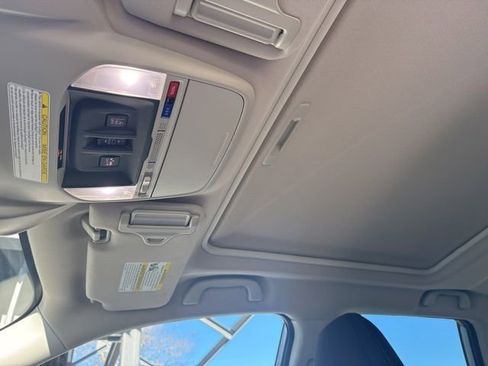 Used 2021 Subaru Forester Premium image 5