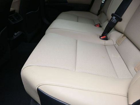 Used 2020 Lexus ES 350 350 w/ Premium Package image 16