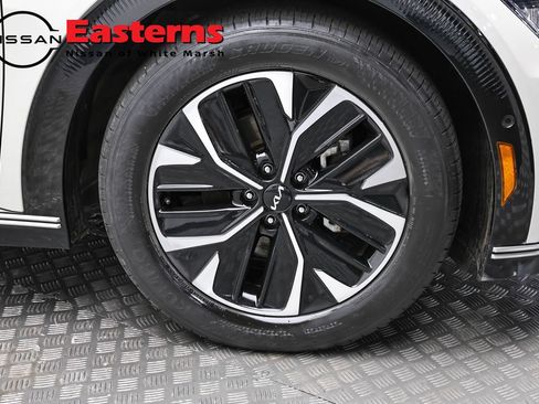 Used 2022 Kia EV6 Wind w/ Wind Technology Package AWD/4WD image 28
