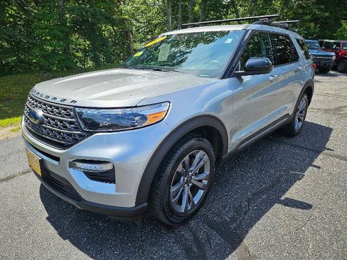 Certified 2023 Ford Explorer XLT w/ Equipment Group 202A AWD/4WD image 1